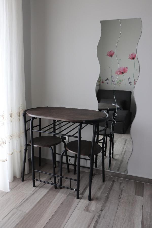 Francesco Fly Couette-café
